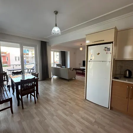 Two Bedroom In Close To Centre Apartment Fethiye