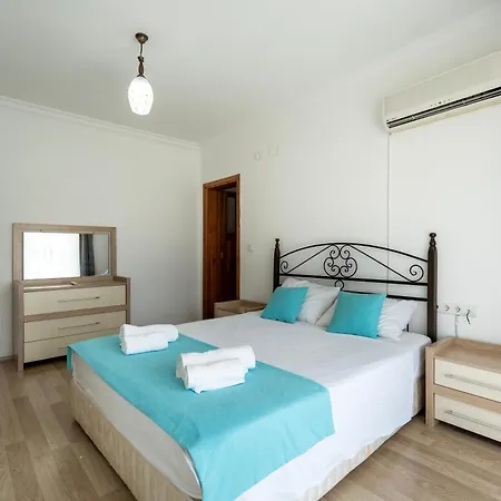 Two Bedroom In Close To Centre * フェティエ