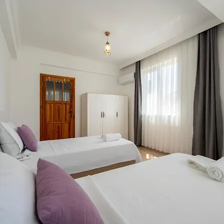 Two Bedroom In Close To Centre Apartment