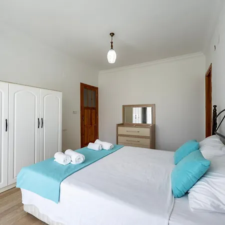 Two Bedroom In Close To Centre Apartment Fethiye